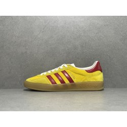 GT Gucci Gazelle Sneaker Yellow Velvet ‎707848 9STU0 7170