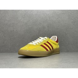 GT Gucci Gazelle Sneaker Yellow Velvet ‎707848 9STU0 7170