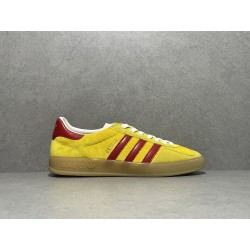 GT Gucci Gazelle Sneaker Yellow Velvet ‎707848 9STU0 7170