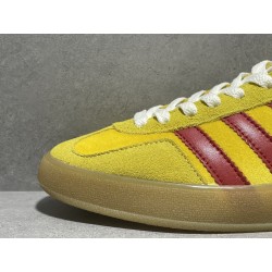 GT Gucci Gazelle Sneaker Yellow Velvet ‎707848 9STU0 7170