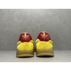 GT Gucci Gazelle Sneaker Yellow Velvet ‎707848 9STU0 7170