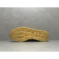 GT Gucci Gazelle Sneaker Yellow Velvet ‎707848 9STU0 7170