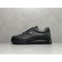 GT Givenchy G4 Sneakers Black Leather BH0070H1AU-001