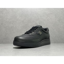 GT Givenchy G4 Sneakers Black Leather BH0070H1AU-001