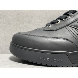 GT Givenchy G4 Sneakers Black Leather BH0070H1AU-001