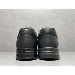 GT Givenchy G4 Sneakers Black Leather BH0070H1AU-001