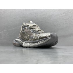 GT Balenciaga 3XL Sneaker Gold