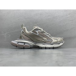 GT Balenciaga 3XL Sneaker Gold
