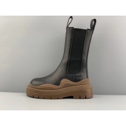 GT Bottega Veneta Tire Chelsea Boot Black Cognac