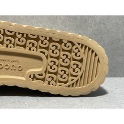 GT Gucci Interlocking G Low Beige 703032 9ARZ0 9097