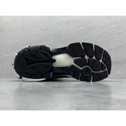 GT Balenciaga Runner High White Black 695764 W3RH2 9010