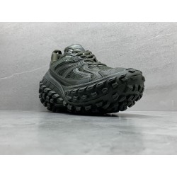 Gt Balenciaga Defender Sneaker Dark Green 685613W2RA63000