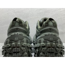 Gt Balenciaga Defender Sneaker Dark Green 685613W2RA63000