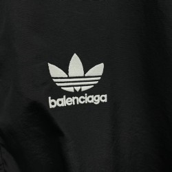 GT Balenciaga Adidas Tracksuit Jacket in Black 712280TMV151000