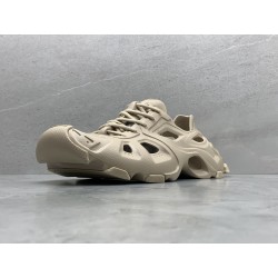 GT Balenciaga HD Lace Up Sneaker Cream