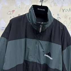 GT Balenciaga Adidas Reversible Padded Jacket Dark Green Black 725294TNO793230