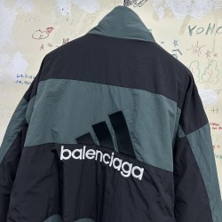 GT Balenciaga Adidas Reversible Padded Jacket Dark Green Black 725294TNO793230