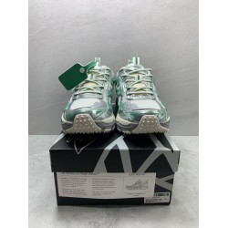 GT Off White Be Right Back Red White Green