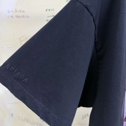 GT Balenciaga  Kim K T-shirt in Faded Black