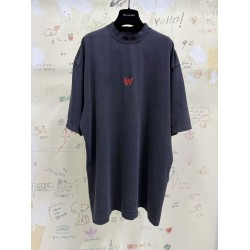 GT Balenciaga Men's Laurel Classic T-shirt in Faded Black