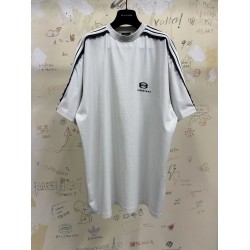GT Balenciaga Unity Sports Icon T-shirt in Dirty White/black