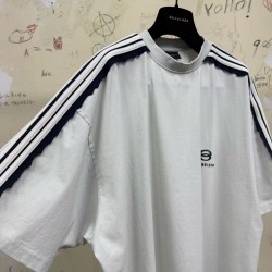 GT Balenciaga Unity Sports Icon T-shirt in Dirty White/black