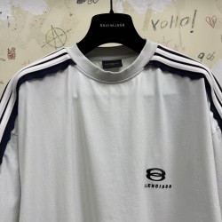 GT Balenciaga Unity Sports Icon T-shirt in Dirty White/black