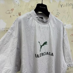 GT  Balenciaga I Puma T-shirt in Dirty White