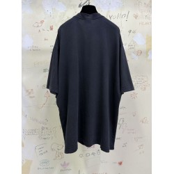 GT Balenciaga Men's Bb Icon Stencil T-shirt in Faded Black