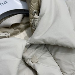 Moncler Zippered Pocket Detachable Hooded Long-Sleeved Down Jacket for Men