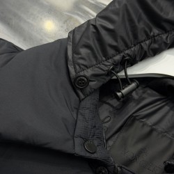 Moncler Zippered Pocket Detachable Hooded Long-Sleeved Down Jacket Black