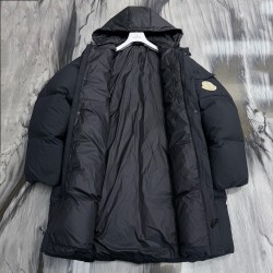 Moncler Zippered Pocket Detachable Hooded Long-Sleeved Down Jacket Black