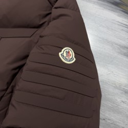 M0ncler Zipper Long Sleeve Down Jacket Army Green