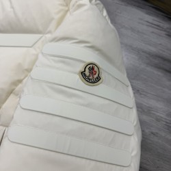 Moncler Zipper Long Sleeve Down Jacket White 