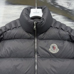 M0ncler x Christopher Raxxy Collaboration Stand Collar Zip-Up Logo Down Jacket Unisex Grey