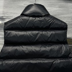 Moncler Men's Down Jacket with Logo Patch and Stand Collar Black