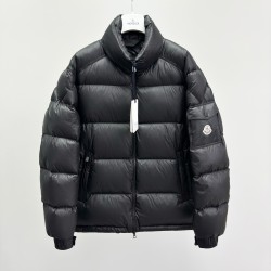 Moncler Levitha Series Slim Fit Comfortable Goose Down Jacket