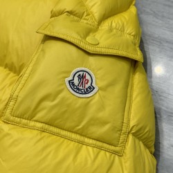 Moncler Levitha Series Slim Fit Comfortable Goose Down Jacket Yellow