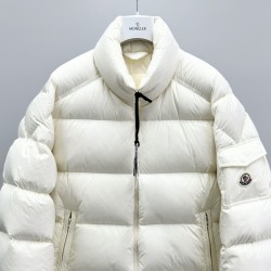 Moncler Levitha Series Slim Fit Comfortable Goose Down Jacket Cream
