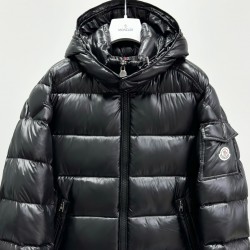 Moncler Maya Series Winter Ski Season Solid Color Down Jacket Black