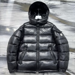 Moncler Maya Series Winter Ski Season Solid Color Down Jacket Black