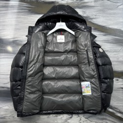 Moncler Maya Series Winter Ski Season Solid Color Down Jacket Black