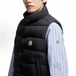 Moncler FW25 Solid Color Vest Down Black 