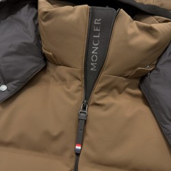 Moncler Grenoble Albiez Detachable Hooded Zippered Long-Sleeve Down Brown