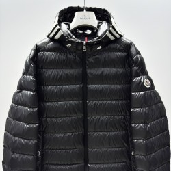 Moncler FW24 CORNOUR Adjustable Cuff Short Zipper Down Jacket  Black