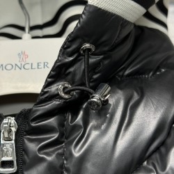 Moncler FW24 CORNOUR Adjustable Cuff Short Zipper Down Jacket  Black