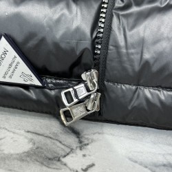 Moncler FW24 CORNOUR Adjustable Cuff Short Zipper Down Jacket 