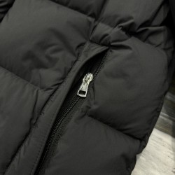 M0ncler Logo Print Double-Front Hooded Long-Sleeve Down Jacket Green