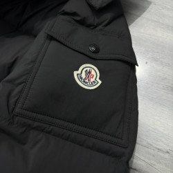 M0ncler Logo Print Double-Front Hooded Long-Sleeve Down Jacket Green