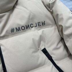 Moncler Fellberg Series Zippered Pocket Hooded Down Jacket